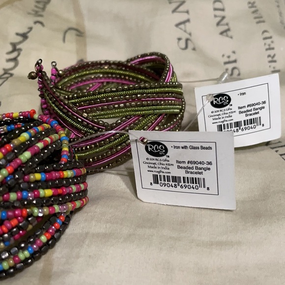 Slip on bracelets (2) - Picture 6 of 6